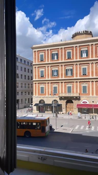 Loft Storico In Pieno Centro! Apartment Livorno Ngoại thất bức ảnh